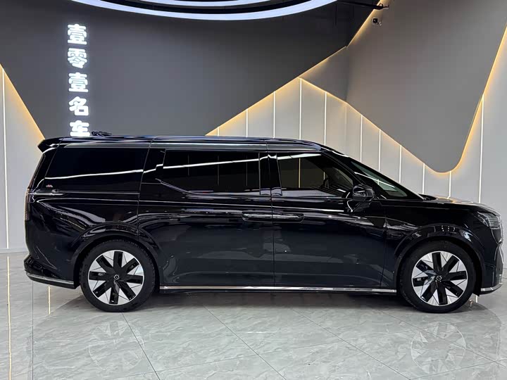Volvo EM90 2025 2025款 Ultra 六座
