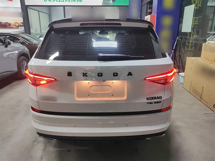 Skoda Kodiaq 2023 2023款 改款 TSI330 7座两驱奢享版
