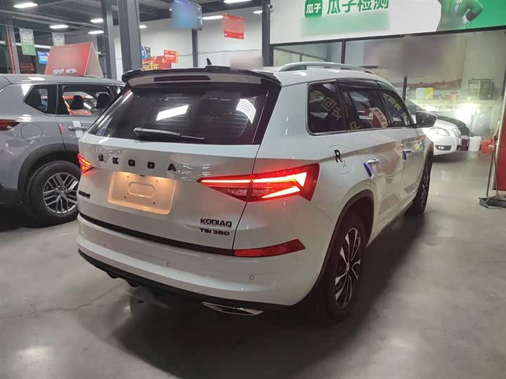 Skoda Kodiaq 2023 2023款 改款 TSI330 7座两驱奢享版