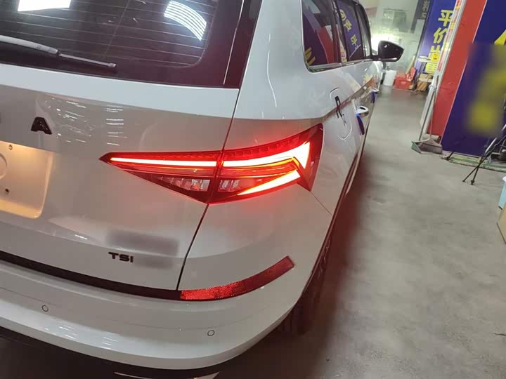 Skoda Kodiaq 2023 2023款 改款 TSI330 7座两驱奢享版