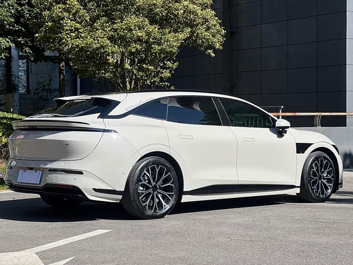 Zeekr 007 GT 2025 2025款 后驱智驾版 75kWh