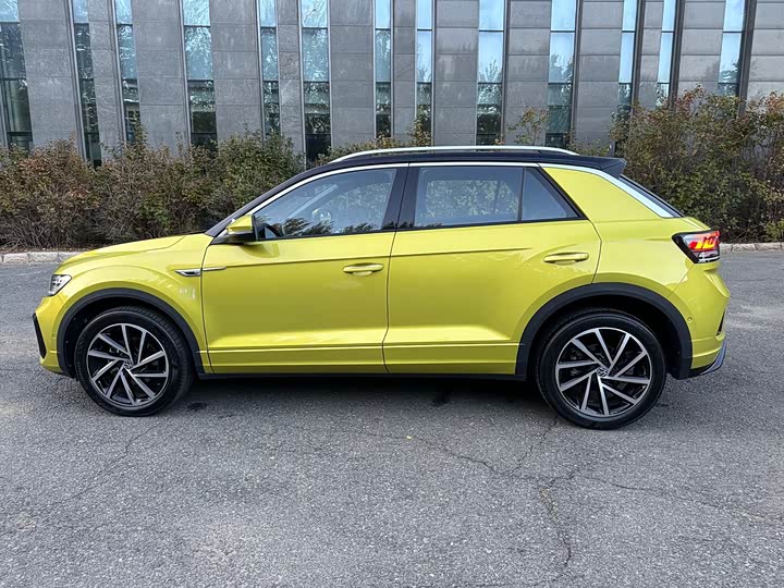 Volkswagen T-Roc 2023 2023款 300TSI DSG两驱星光版