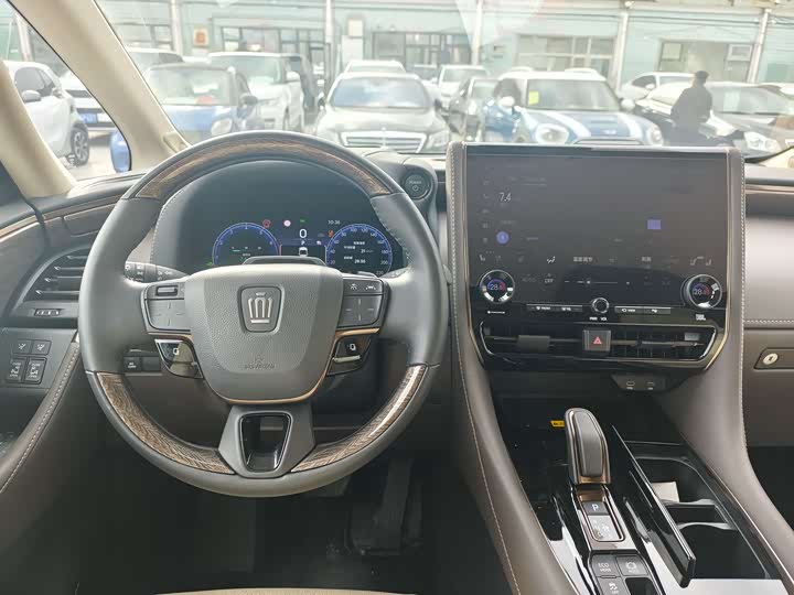 Toyota Vellfire 2024 2024款 皇冠 双擎 2.5L 至尊行政版