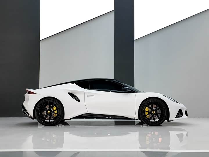 Lotus Emira 2021 2021款 2.0T DCT First Edition