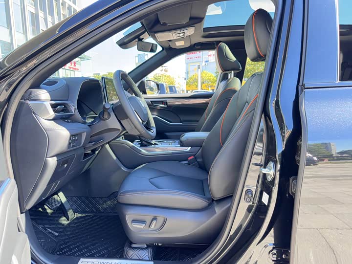 Toyota Crown Kluger 2024 2024款 2.5L HEV四驱尊贵版