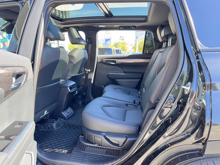 Toyota Crown Kluger 2024 2024款 2.5L HEV四驱尊贵版