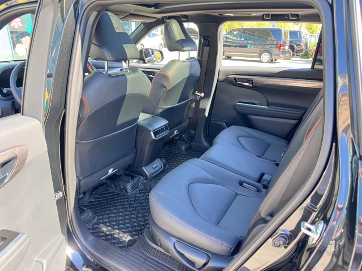 Toyota Crown Kluger 2024 2024款 2.5L HEV四驱尊贵版