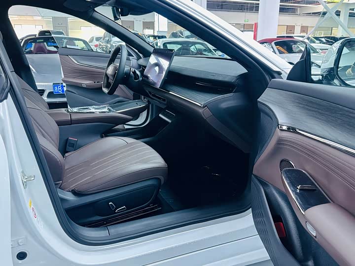 Changan Qiyuan (Nevo) A07 2025 2025款 增程 真香版 230 尊贵版