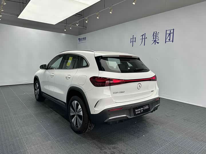 2025 Mercedes-Benz EQA