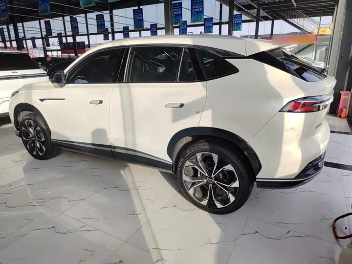 Roewe RX5 2023 2023款 1.5T 尊荣滑屏版
