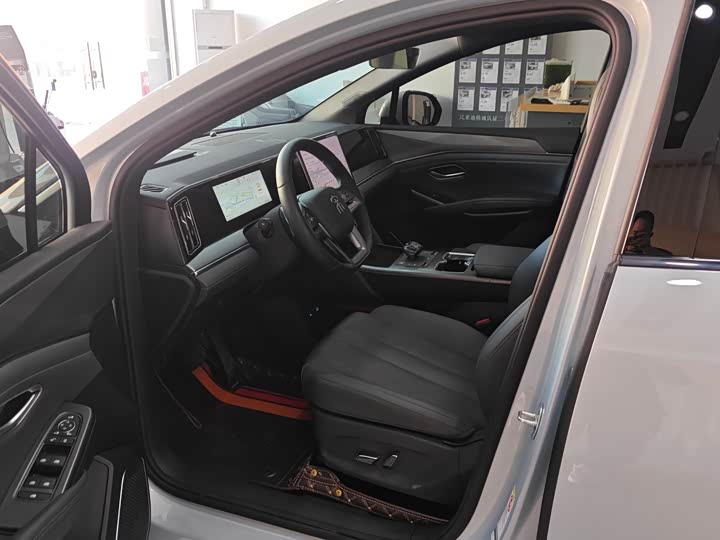 2025 BYD Song L DM-i Hybrid