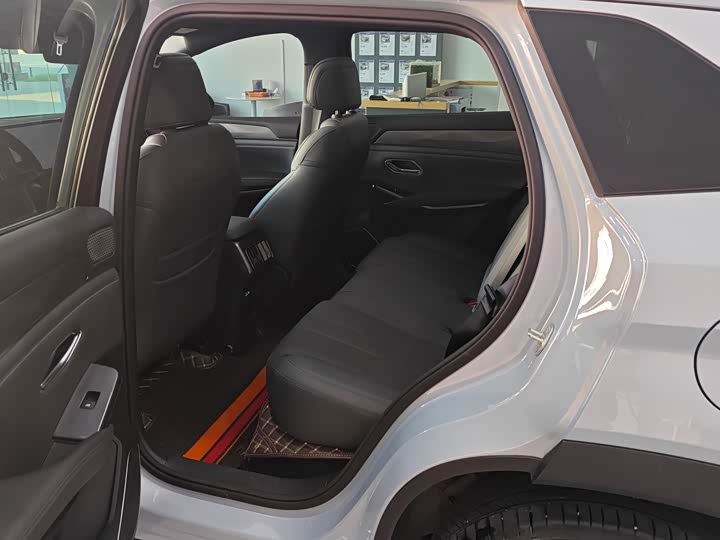 2025 BYD Song L DM-i Hybrid