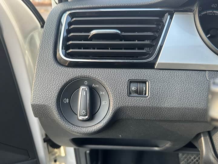 Skoda Rapid 2022 2022款 1.5L 自动舒享版