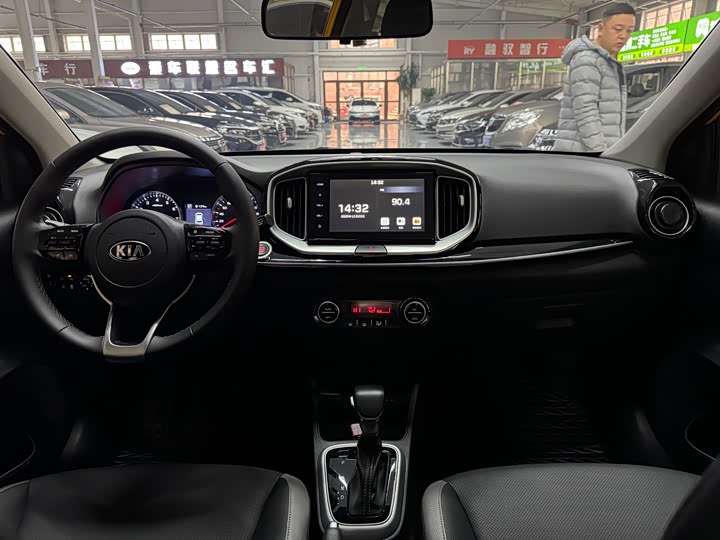 Kia KX1 2021 2021款 1.4L CVT趣享天窗款