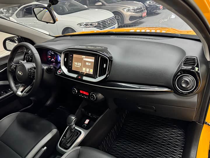 Kia KX1 2021 2021款 1.4L CVT趣享天窗款