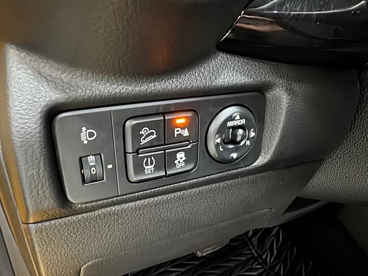 Kia KX1 2021 2021款 1.4L CVT趣享天窗款