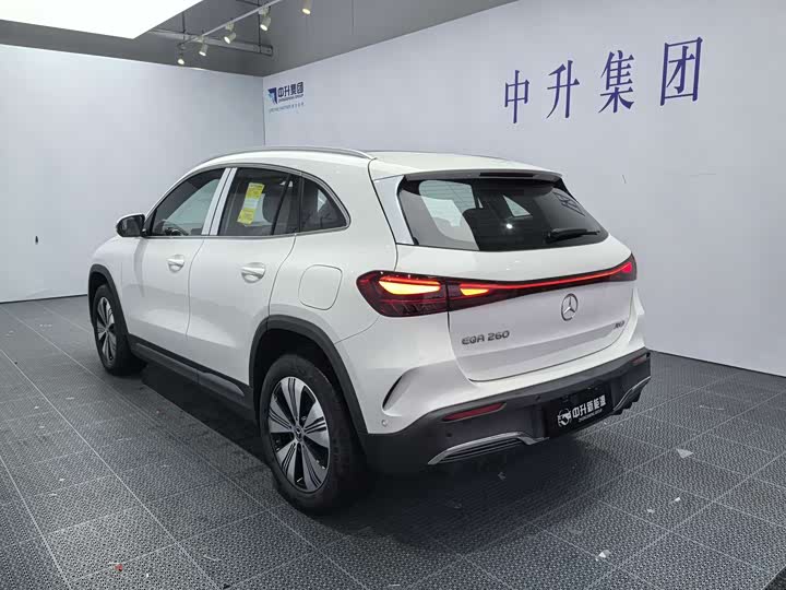 2025 Mercedes-Benz EQA