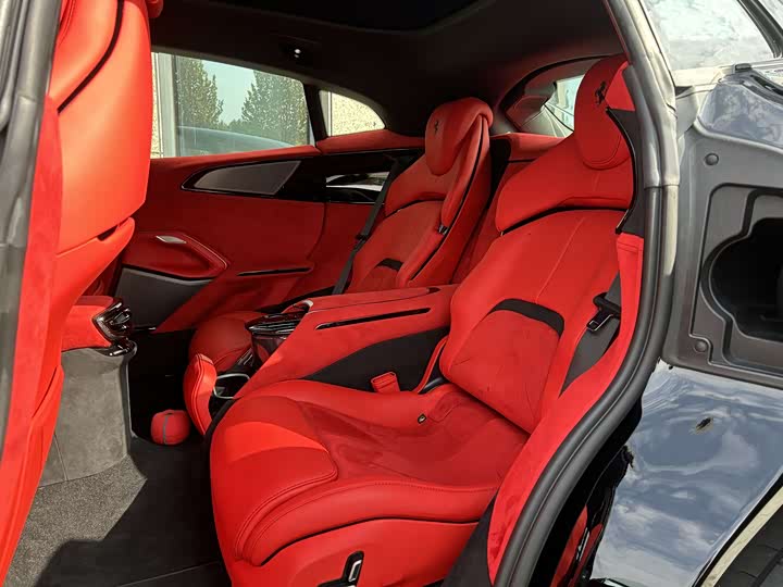 Ferrari Purosangue 2023 2023款 6.5L V12