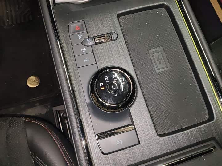 Ford Mondeo 2025 2025款 2.0T EcoBoost E 混动 运动版 ST-Line