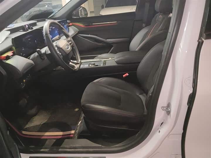 Ford Mondeo 2025 2025款 2.0T EcoBoost E 混动 运动版 ST-Line