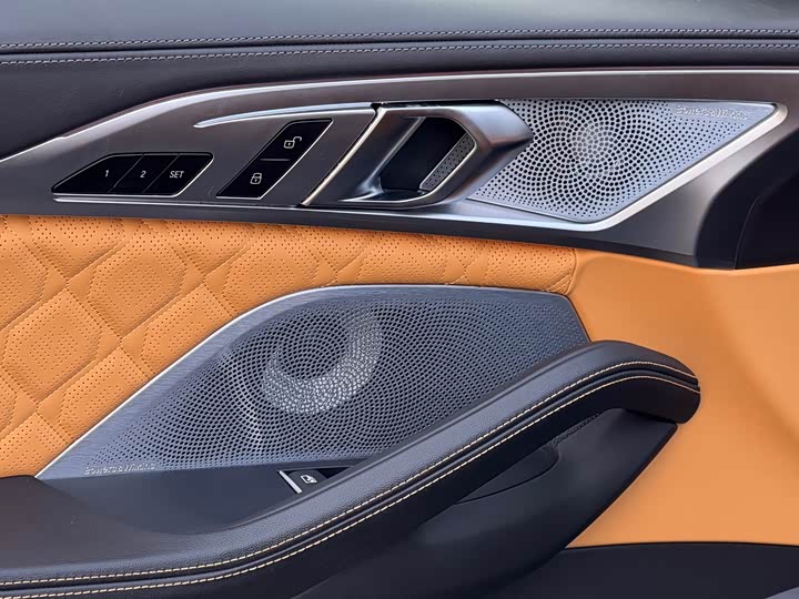 BMW M8 2019 2019款 M8 双门轿跑车 雷霆版