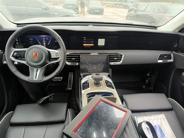 Hongqi E-HS9 2022 2022款 690km 旗享版 六座