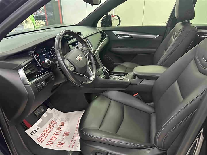 Cadillac XT6 2022 2022款 2.0T 七座四驱风尚型