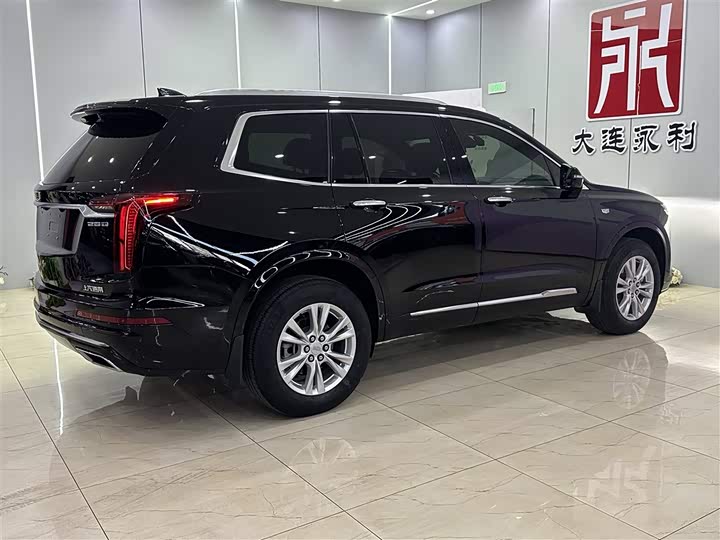 Cadillac XT6 2022 2022款 2.0T 七座四驱风尚型