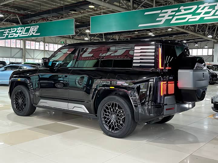 BYD Yangwang U8 2023 2023款 豪华版