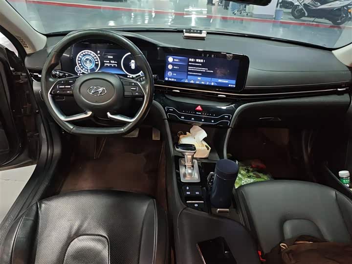 Hyundai Mistra 2021 2021款 1.8L CVT LUX尊贵版
