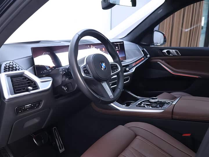 BMW X7 2023 2023款 xDrive40i 尊享型M运动套装