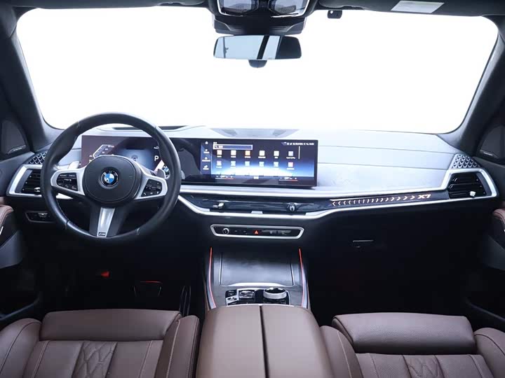 BMW X7 2023 2023款 xDrive40i 尊享型M运动套装