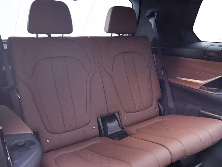 BMW X7 2023 2023款 xDrive40i 尊享型M运动套装