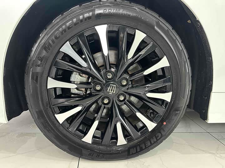 Toyota Vellfire 2024 2024款 皇冠 双擎 2.5L 至尊行政版