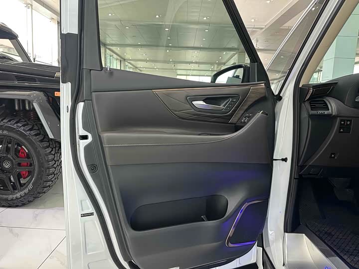 2024 Toyota Vellfire