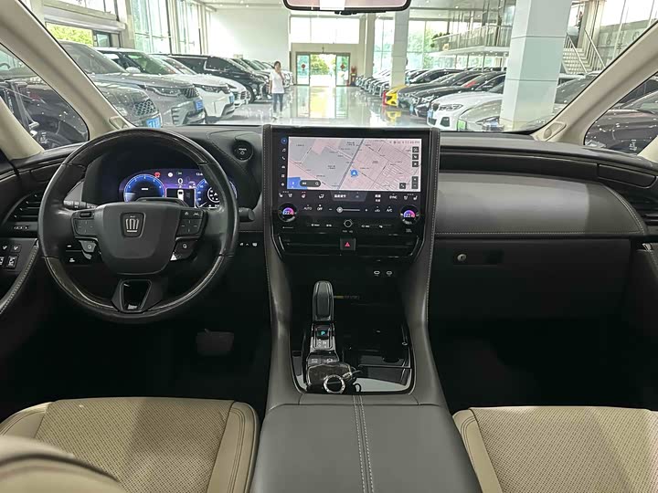 Toyota Vellfire 2024 2024款 皇冠 双擎 2.5L 至尊行政版