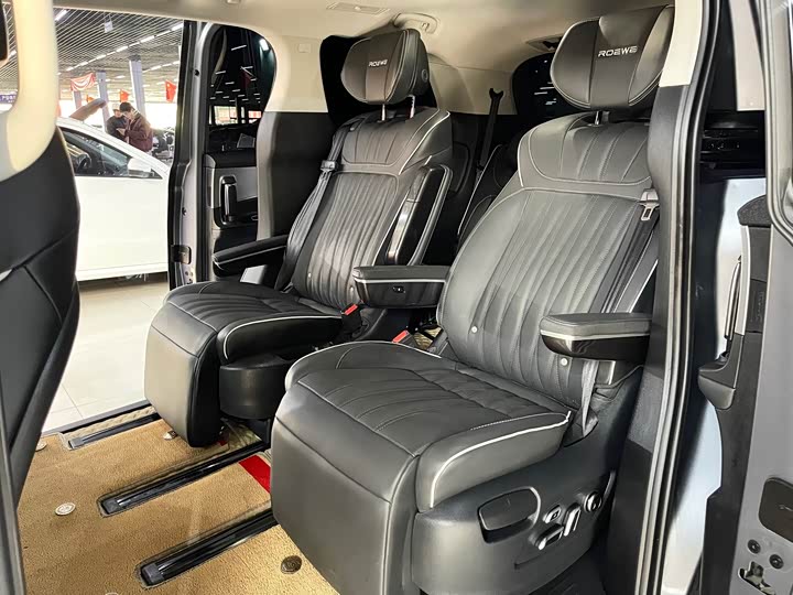 Roewe iMax 8 2023 2023款 400TGI 越享版