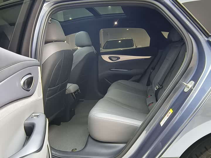 BYD Seal 07 DM-i Hybrid 2025 2025款 智驾版 DM-i 1.5L 125km 豪华型