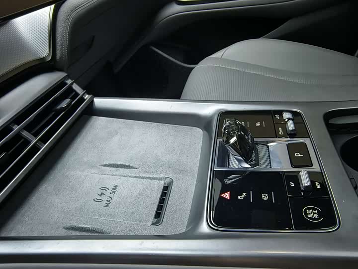 BYD Seal 07 DM-i Hybrid 2025 2025款 智驾版 DM-i 1.5L 125km 豪华型