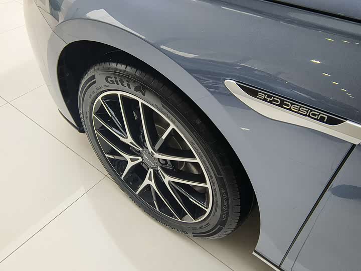 BYD Seal 07 DM-i Hybrid 2025 2025款 智驾版 DM-i 1.5L 125km 豪华型