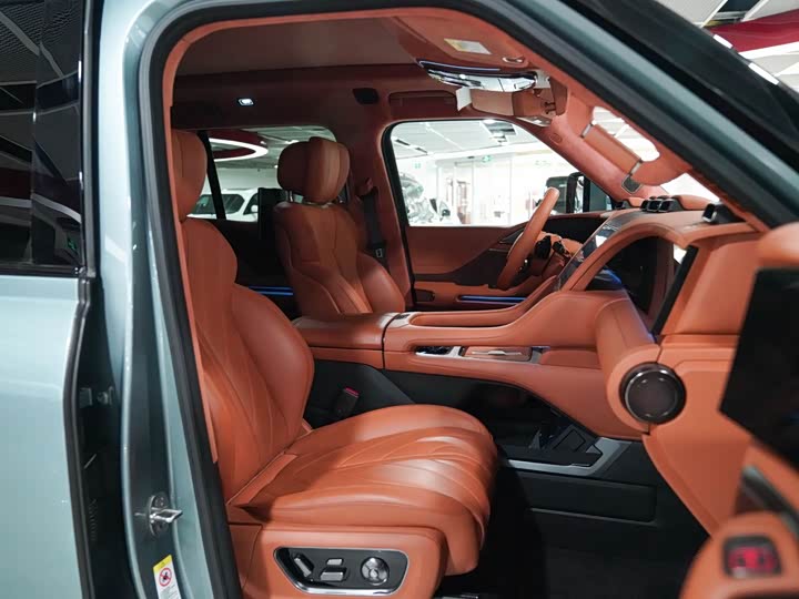 BYD Yangwang U8 2023 2023款 豪华版