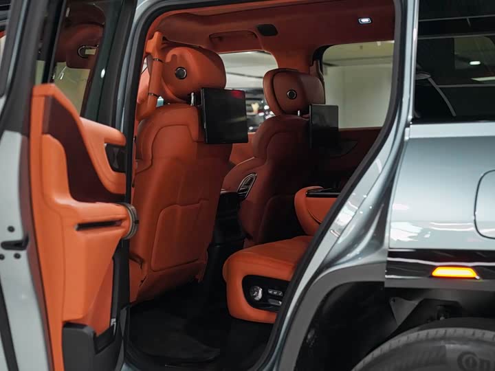 BYD Yangwang U8 2023 2023款 豪华版