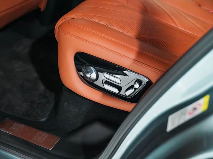 BYD Yangwang U8 2023 2023款 豪华版