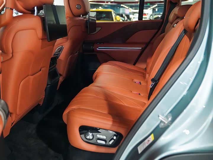 BYD Yangwang U8 2023 2023款 豪华版