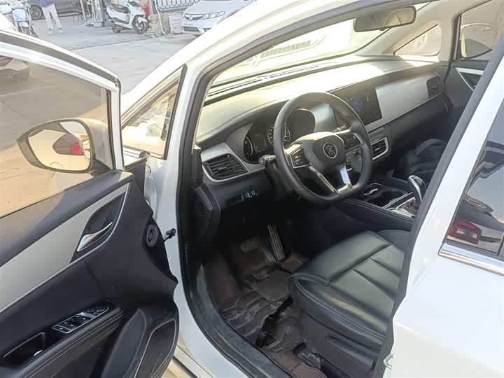 BYD Song Max 2021 2021款 升级版 1.5T 自动豪华型 6座