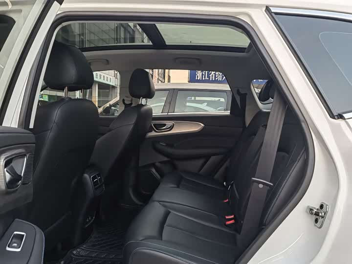 Roewe RX5 2023 2023款 PLUS 330TGI 自动领潮智惠版