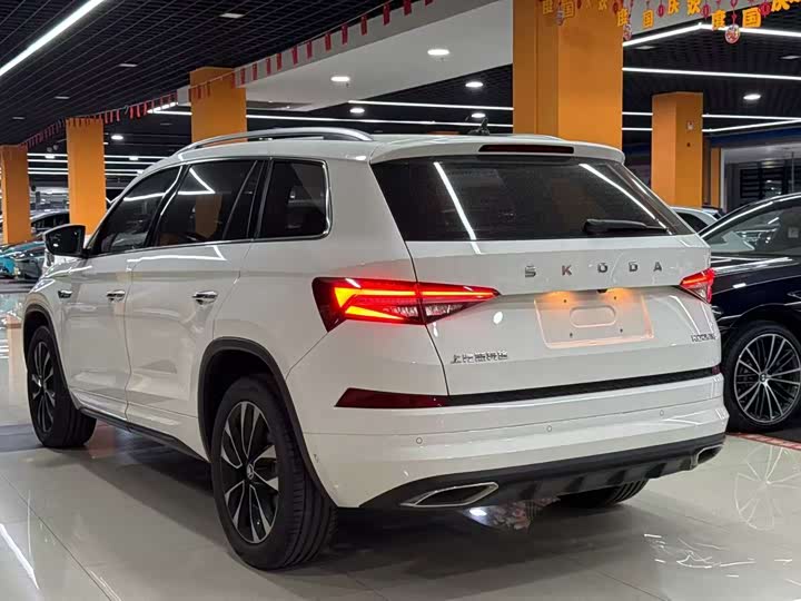 Skoda Kodiaq 2022 2022款 TSI330 7座两驱奢享版