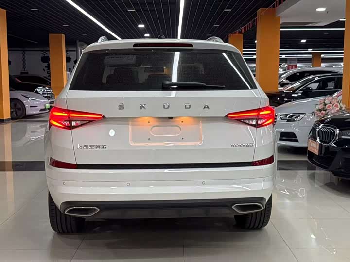 Skoda Kodiaq 2022 2022款 TSI330 7座两驱奢享版