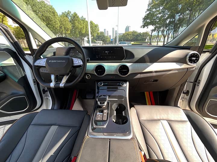 Dongfeng Forthing Yacht 2022 2022款 1.5T DCT逐浪版