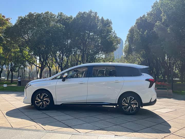 Dongfeng Forthing Yacht 2022 2022款 1.5T DCT逐浪版